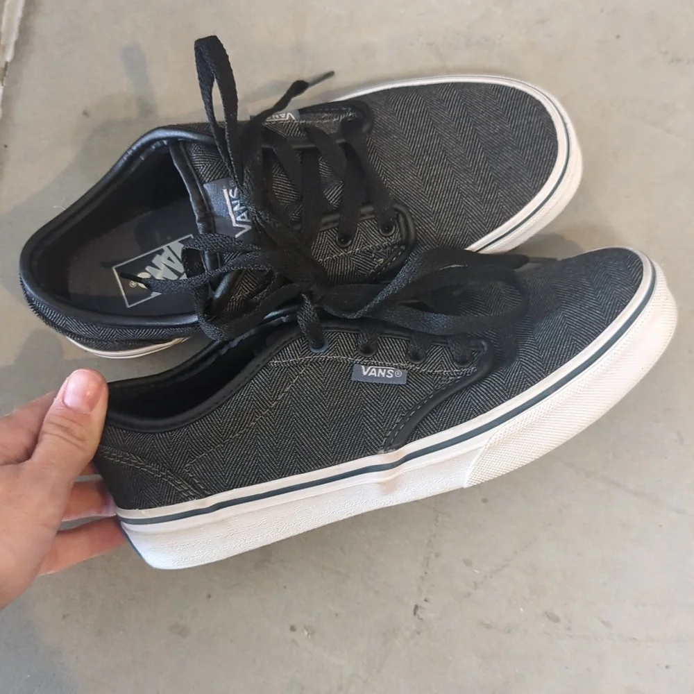 VANS Off The Wall Youth Gray‎ Skate Sneakers Unisex Size 3.5